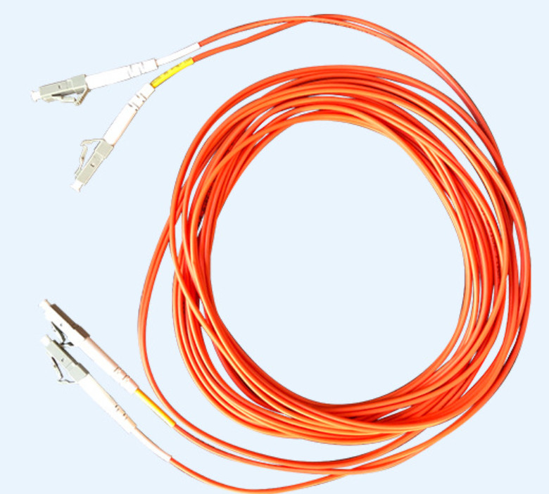 สายแพทช์ไฟเบอร์ออปติก 2.0 มม. 3.0 มม. OM2 SC LC มัลติเพล็กซ์เพล็กซ์ 50/125 LSZH PVC
