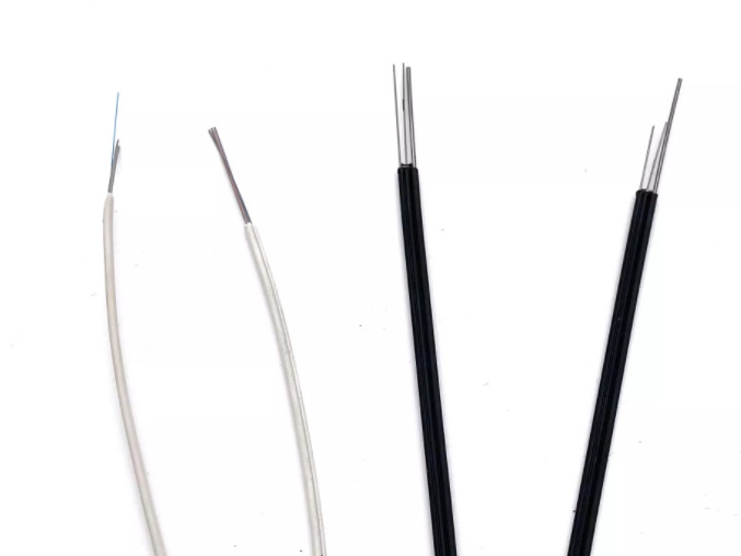 GJXH 2 Core Fiber Optic Drop Cable Butterfly สำหรับการสื่อสารโทรคมนาคมภายในอาคาร
