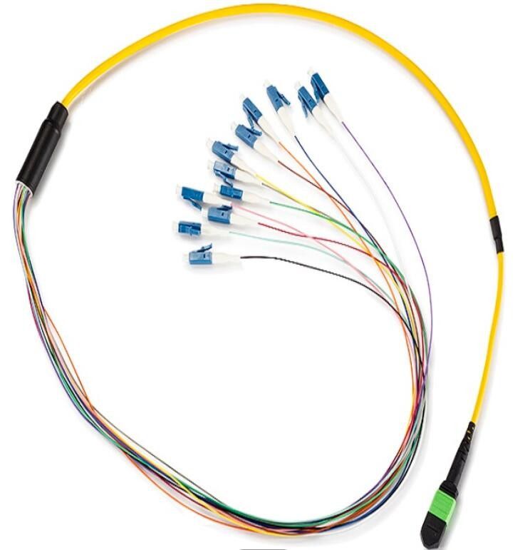 MTP ถึง LC MPO Patch Cable, Dia 0.9mm PVC MPO Fiber Optic Cable 12 Core