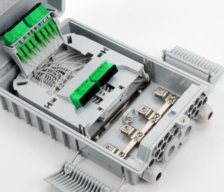 กล่องร่วมไฟเบอร์ออปติกผนังกลางแจ้ง Ftth 2 Inlet + Mid-Span Port, 16 Outlet สำหรับวางสายเคเบิล