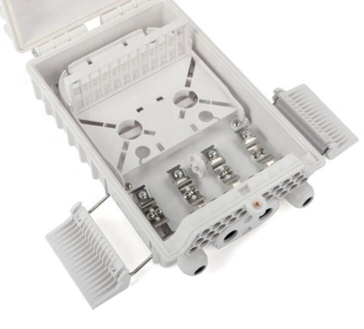 กล่องเทอร์มินัลไฟเบอร์ออปติก Odf 24 Core Outdoor Waterproof IP65 FTTH 4 Inlet Port / 24 Out Port