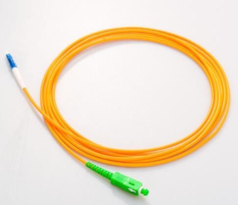Sc Lc 3m สายแพทช์โหมดเดียว Simplex LC UPC ถึง SC APC 3.0mm