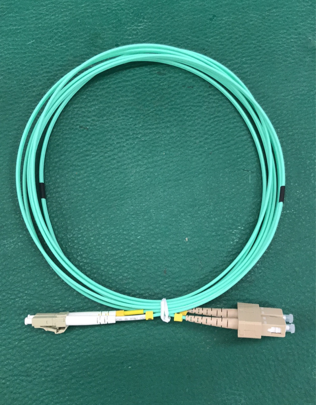 Multimode Aqua Fiber Patch Cable LC LC สายแพทช์ดูเพล็กซ์ OM3-300 2.0mm เส้นผ่านศูนย์กลาง