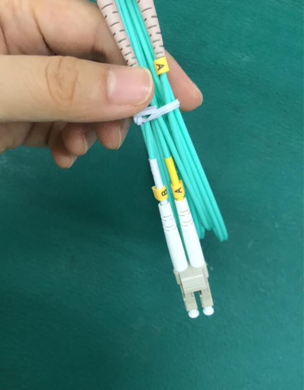 SC LC สายไฟเบอร์ออปติก Patch Cord OM3 300 Duplex LSZH Jacket Aqua Color