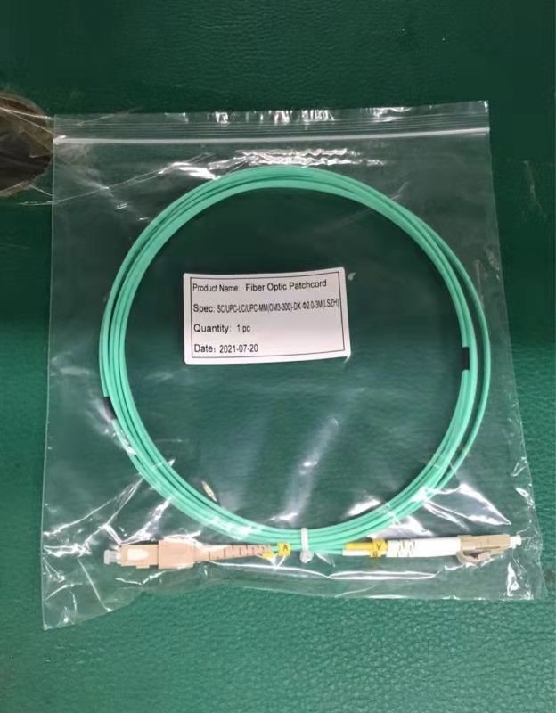 SC LC สายไฟเบอร์ออปติก Patch Cord OM3 300 Duplex LSZH Jacket Aqua Color
