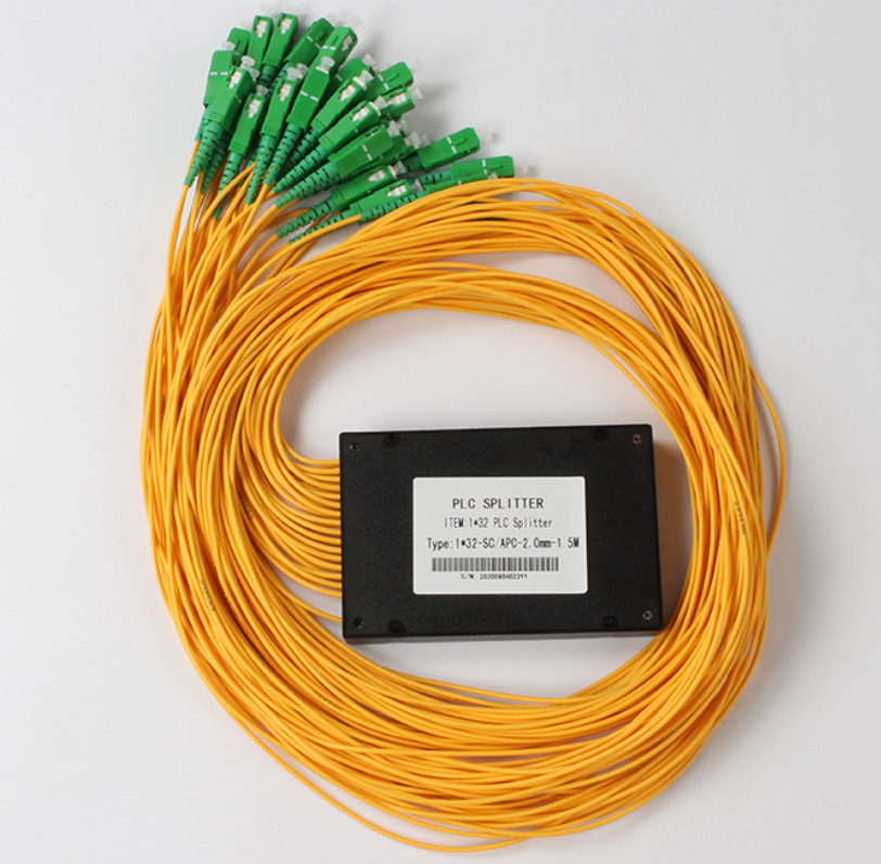 SC APC 1x32 ไฟเบอร์ออปติก Splitter สำหรับ 2.0MM Pigtails 1260nm - 1650nm Work Length